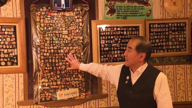 多くのピンバッジ