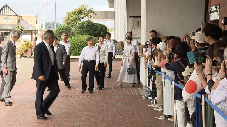 那須塩原駅に到着した天皇ご一家