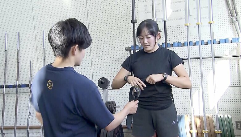 姉・明愛といつも行動を共にする妹・千怜（右）