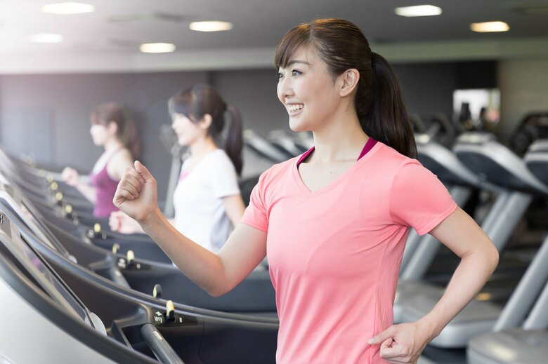 夜ランは向き不向きがあるため適性の見極めを（画像：イメージ）