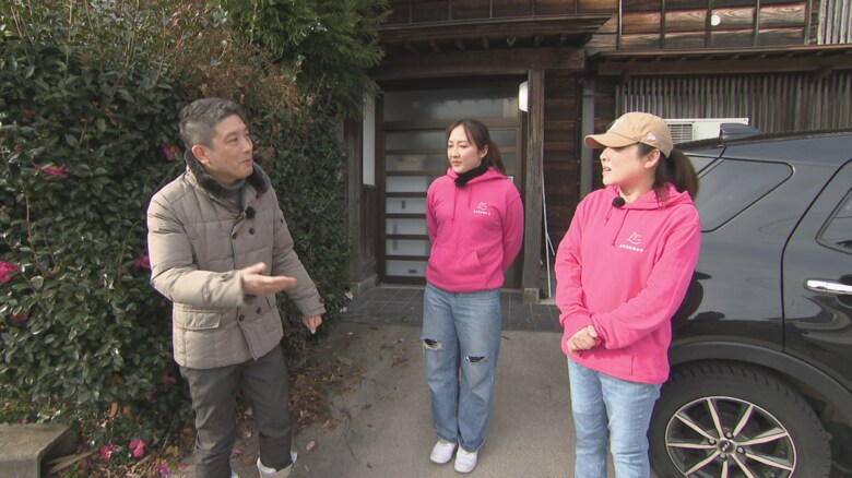 稲垣真一アナウンサー（左）南谷美有さん（中）南谷良枝さん（右）