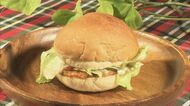 老舗開発の「かまぼこバーガー」　話題喚び名物商品に…小学校教師が“かまぼこ材料”知らず一念発起【愛知発】