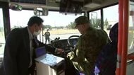 自衛官がバス・トラックの運転を体験 退職後の再就職先に 岩手県滝沢市