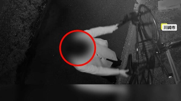 新しい自転車が買ったばかりの時、盗まれた自転車を見つかった。去年の 