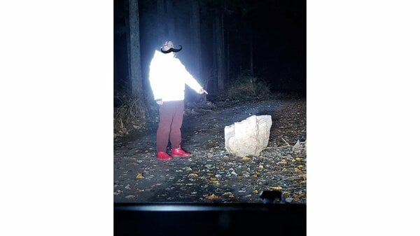 暗闇でも眩しいくらい？ワークマンの“光る”ジャケットがSNSで話題…販売