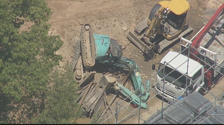 【速報】重機ごと斜面で転落　作業中の男性が意識不明の重体　小型ショベルカーで整地作業中　一時下敷きになったか　福岡・大牟田市｜FNNプライムオンライン