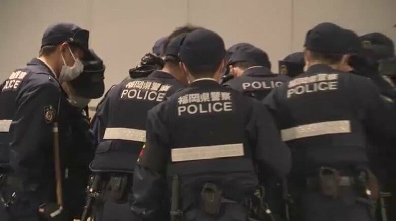 【続報】刺された男性は「HKT48」スタッフ　イベント一部中止に　福岡市の商業施設で男女2人襲われる　刺した男は逃走｜FNNプライムオンライン