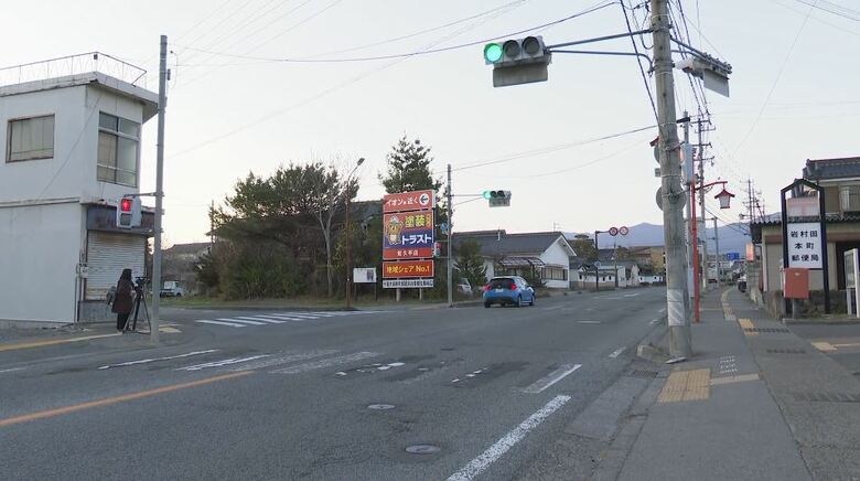 小学5年生の女子児童2人が車にはねられ搬送　青信号の横断歩道を渡っていたところ…運転の女を過失運転致傷の疑いで現行犯逮捕　長野・佐久市｜FNNプライムオンライン