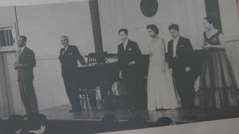 1960年に開かれた音楽会の写真