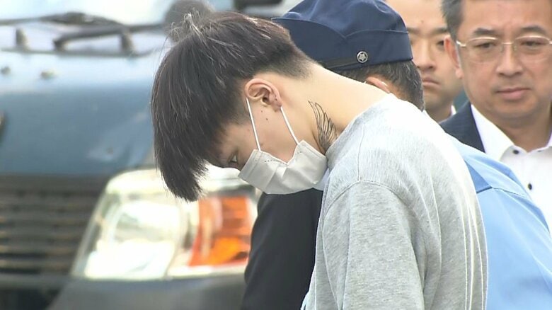 送検される若山耀人容疑者（東京・田園調布署 2日）