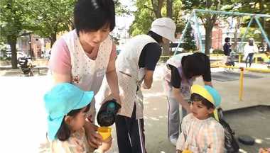 遊び場の公園にまさか車が...園児をどう守る?苦悩する保育士たち