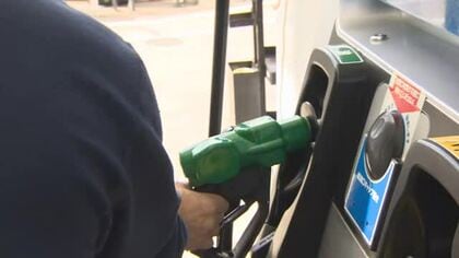 富山県内のガソリン価格が2円近く値上がりして157円台に　来週も小幅な値上がりか