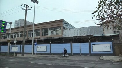 「命をかける」娘を失った母親の闘い　“消えた”研究所、荒廃進む臨時病院…コロナ“震源地”中国・武漢のいま