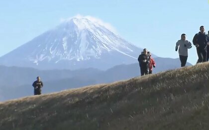 被災した高校球児たちが集団避難　富士山を仰ぎながら練習に汗　“センバツ候補”の名門校・日本航空高校石川　