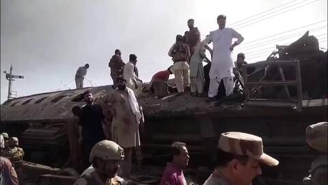 パキスタン南西部で爆発物積んだ車が走行中の列車に衝突か　24人死亡・約70人負傷…軍関係者や家族ら