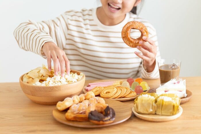 「だらだら食べ」は虫歯の元凶（イメージ）