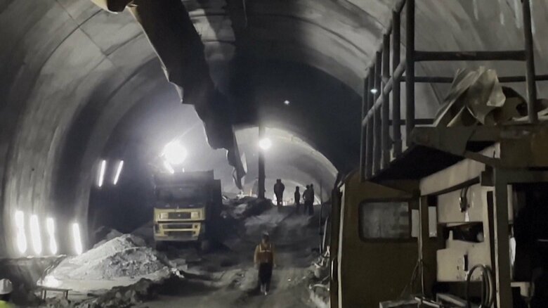 トンネル崩落で作業員40人閉じ込め　インド｜FNNプライムオンライン