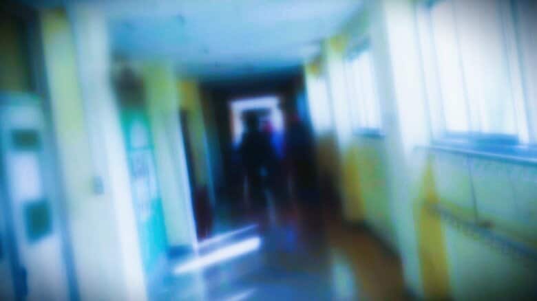 「調子に乗っていると…」清掃をサボった生徒と口論になり暴行・暴言…中学校の50代男性教師を停職1カ月の処分に「カッとなってしまった」｜FNNプライムオンライン
