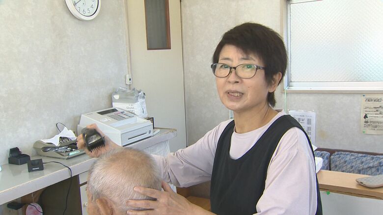 現在は仮店舗で営業を行う安藤さん