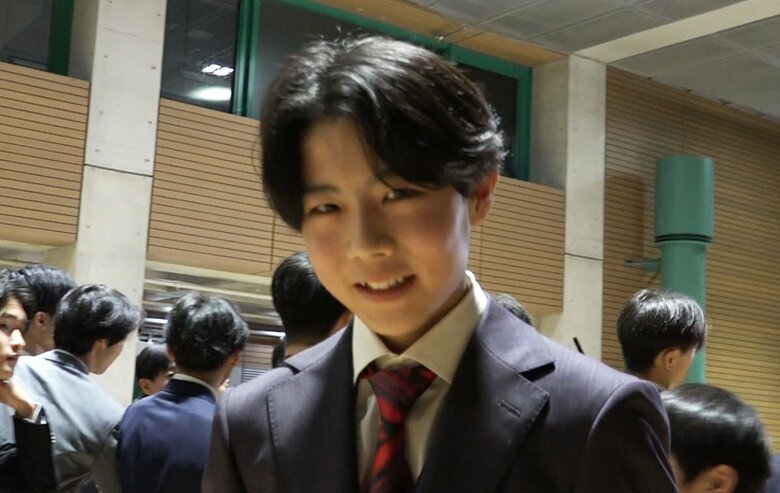 抽選会後、公式練習の早さに不安そうにしていた西野太翔