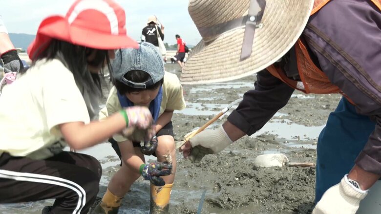 マジャクを釣り上げた参加者