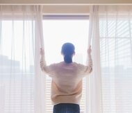 「2方向の窓を1時間に2回以上は全開に」“3つの密”を避ける具体策を首相官邸が公開