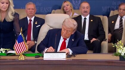 「共に一歩を踏み出した」トランプ氏 停戦文書に署名　ガザの和平巡る首脳会合