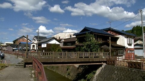「誰が作った？」ナゾの“勝手橋”全国で1万本弱　氾濫原因となる恐れや老朽化など危険も　32カ所抱える富山の町は対策急ぐ