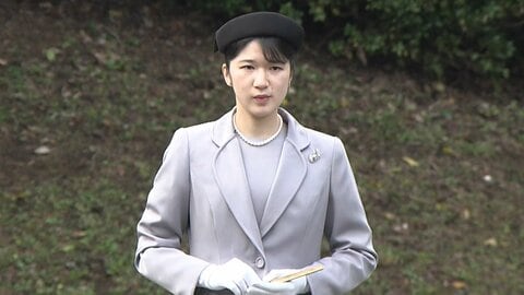 愛子さま武蔵陵墓地へ　淡いグレーの参拝服で拝礼　来月のシンガポール公式訪問を報告