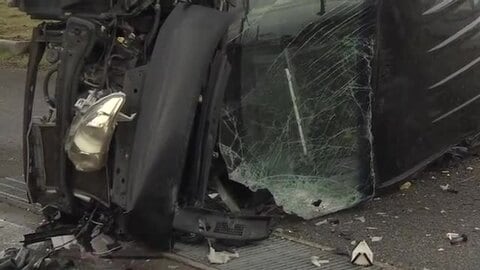 容疑者の男が事故現場に立ち合い実況見分 赤信号を認識した位置を確認　富山市の親子2人死亡事故