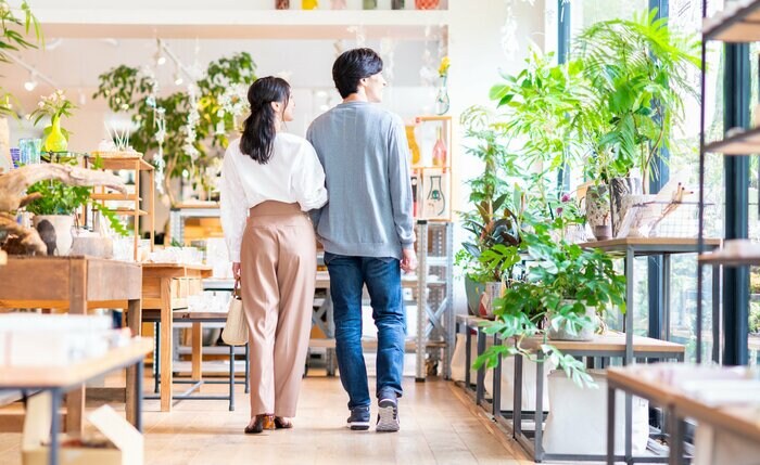 総裁選の候補者間で賛否が出ている選択的夫婦別姓の問題(イメージ)