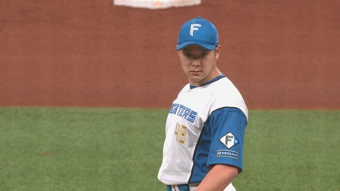 2番手で緊急登板となった斎藤友貴哉投手