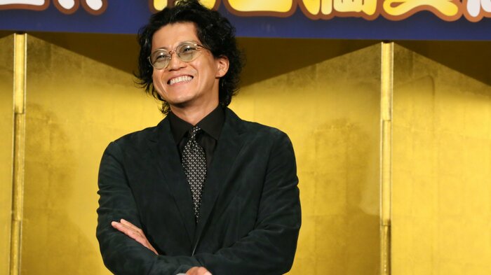 満面の笑みを見せる小栗旬さん