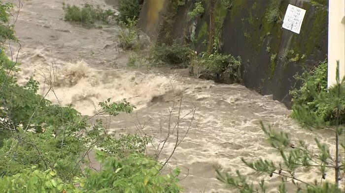 町の中を濁流が...木曽川 長野・木曽町