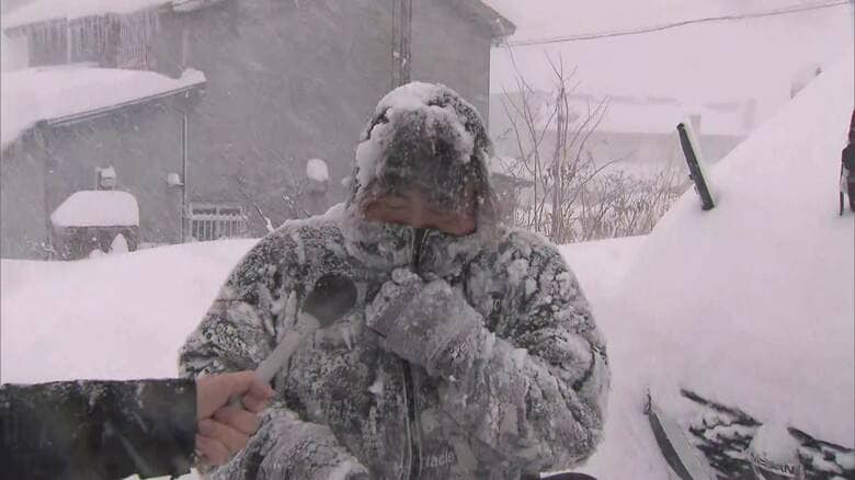 3連休最終日 北海道で局地的大雪 15キロの立ち往生も 小樽市では観測史上一番の大雪に 小雪の札幌も一気に平年越えに｜FNNプライムオンライン