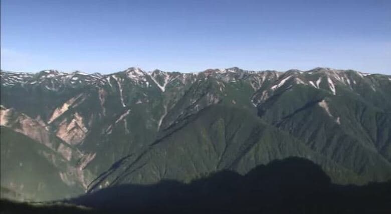「頭痛や吐き気、動けない」福島県の31歳男性をヘリコプターで救助　北アルプス水晶岳で遭難｜FNNプライムオンライン
