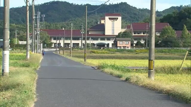 道路にいた高齢男性が軽トラックにはねられ死亡　運転手にけがなし（島根・松江市）｜FNNプライムオンライン