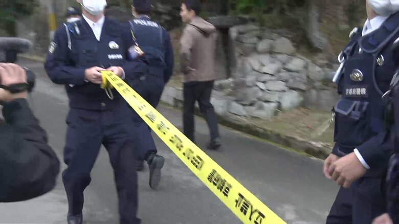 遺体の着衣にも目立った損傷なし　死体遺棄の疑いで安達結希さんの自宅を家宅捜索【京都小学生行方不明】｜FNNプライムオンライン