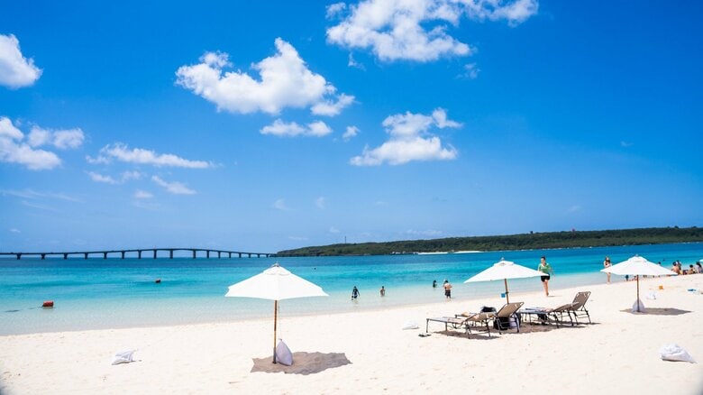 「青い空、青い海、白い砂浜…」こんな夏休み旅行も家計には厳しく…