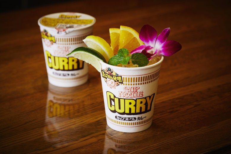 メインバー＜ブリアン＞カップヌードル　カレーココナッツリキュールベース（提供：京王プラザホテル）