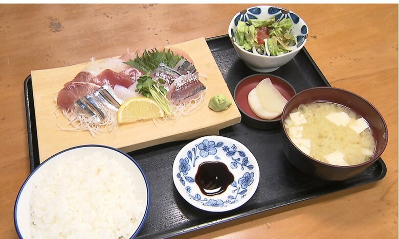 「市場食堂」の刺身定食（1800円）