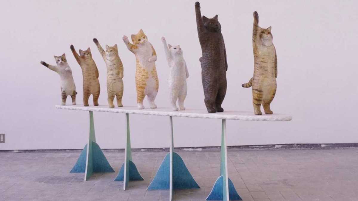 猫とハイタッチしたい そんな願いを叶える彫刻が話題 作者に聞いてみた