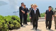 北朝鮮、新型駆逐艦でミサイル発射試験　金正恩総書記「2カ月以内に就役を」　去年の進水式では横転し金総書記激怒