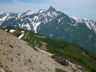 「体力がなくなり、動けなくなった」栃木県の66歳男性が疲労のため行動不能　北アルプス槍ヶ岳の東鎌尾根で遭難　遭対協の救助隊が出動、付近の山小屋に収容　けがはない模様