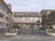 小学校の非常勤講師が大麻所持か…「自分で吸うため持っていた」24歳男逮捕 ポーチから乾燥大麻とパイプ