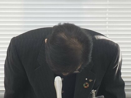 それぞれ自宅を訪れ犯行か…中学校講師が盗撮したとされる入浴中の女性3人は“全員教え子” 懲戒免職処分に