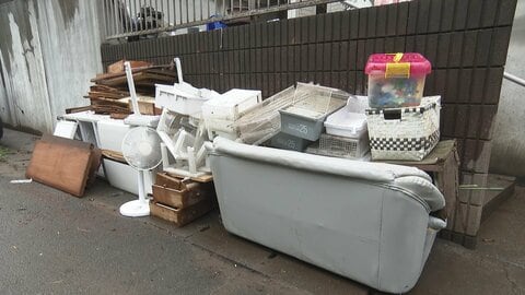 「1階は全滅」災害ゴミが山積みに　仮置き場は車の長い列　千葉市で250棟が床上・床下の浸水被害に
