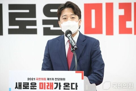 「85年生まれの36歳」が文在寅政権に挑戦状 韓国で始まった若い男たちの反乱