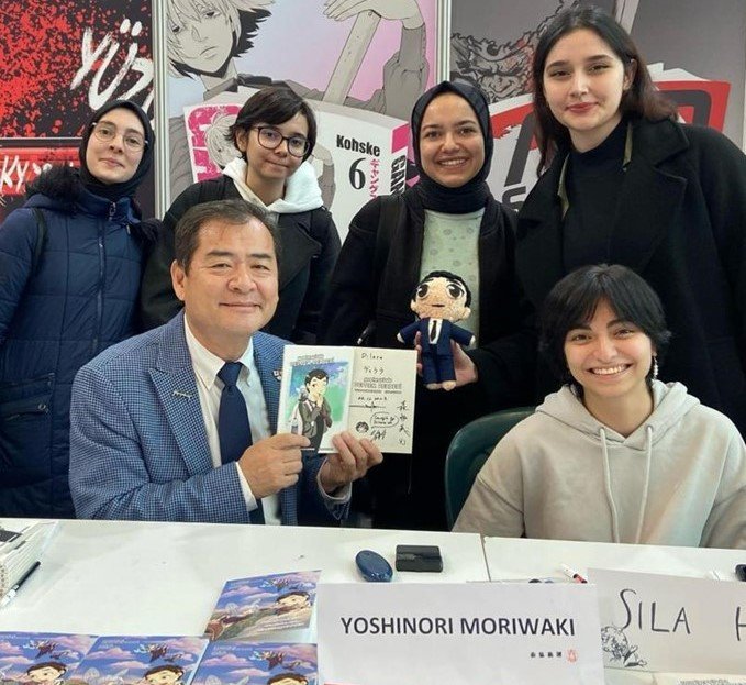 首都・アンカラで行われた防災マンガのサイン会(2023年12月)