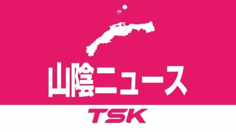 「アクセルとブレーキを踏み間違えた」60代女性運転の軽乗用車がコンビニに突っ込む（鳥取・伯耆町）｜FNNプライムオンライン